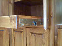 drawer1.JPG (46993 bytes)