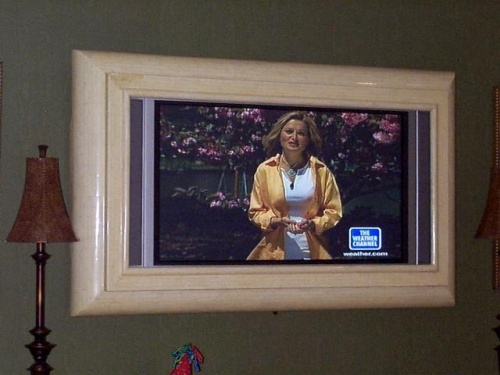 Tired of looking at YOURSELF?  How about a Plasma in that old mirror frame! -
 BL - Ocala