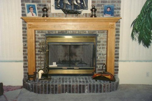 OAK MANTEL---------------CLICK ON THE PICTURE TO SEE MORE PICTURES WITHIN THIS ALBUM
